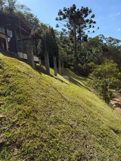Sitio com 2Ha | Cachoeira e Piscina Natural | Região Serrana Rio | para sua Moradia ou para Pousada Ecológica