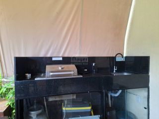 Reserva dos Carneiros | Apto 2 Quartos frente piscina com varanda gourmet | 64m² | Resort de Alto Padrão | Pé na Areia |