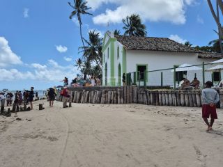 Reserva dos Carneiros | Apto 2 Quartos frente piscina com varanda gourmet | 64m² | Resort de Alto Padrão | Pé na Areia |