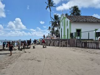 Reserva dos Carneiros | Apto 2 Quartos frente piscina com varanda gourmet | 64m² | Resort de Alto Padrão | Pé na Areia |
