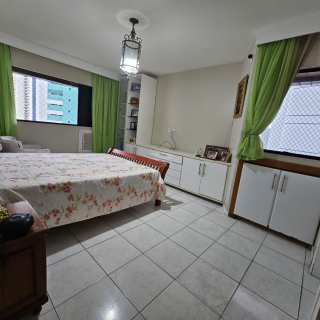 Vendo Apto 4 Quartos sendo 1 Suíte master com closet, 1 com closet e 2 suítes canadenses com closets |  254m² | TAMARINEIRA