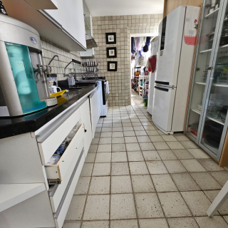 Vendo na av Boa Viagem | Apto 4 Quartos, sendo 2 Suíte | 2 WC |  192m² | Boa Viagem | lazer completo|