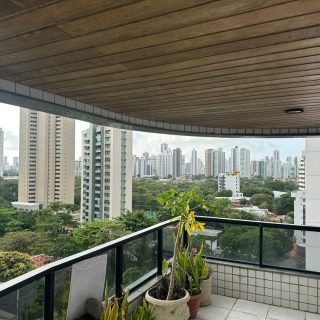Vendo Apto 4 quartos sendo 2 suítes | 342m² | Bairro Casa Forte | Área de Lazer