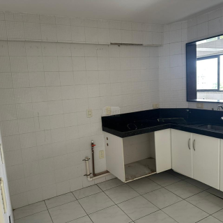 Vendo Apto 4 quartos sendo 2 suítes | 342m² | Bairro Casa Forte | Área de Lazer
