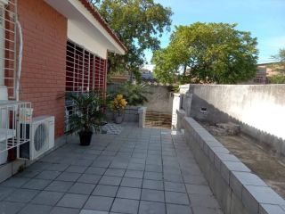 Casa  à venda com 3 Quartos, Suíte e Terreno de 480m² – Documentação OK