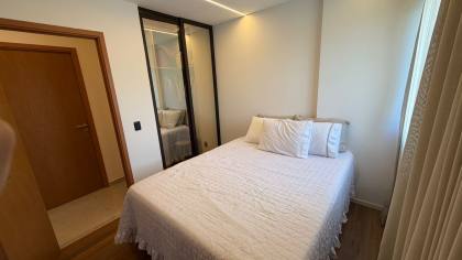 Vendo Apartamento no Reserva do Paiva 03 Qts, sendo 03 suítes, mobiliado.