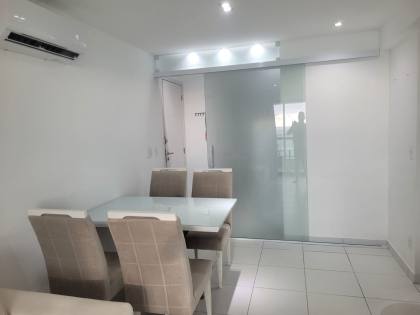 Alugo Flat na Av. Boa Viagem, mobiliado, 01 Qt, Sala, Cozinha, Varanda, Lazer, Nascente.