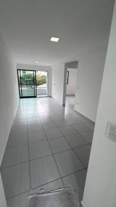 Vendo  02Qts, em Setúbal, 58m², 02 vagas, varanda, próximo aos colégios, Lazer.