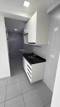 Vendo  02Qts, em Setúbal, 58m², 02 vagas, varanda, próximo aos colégios, Lazer.
