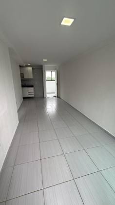 Vendo  02Qts, em Setúbal, 58m², 02 vagas, varanda, próximo aos colégios, Lazer.