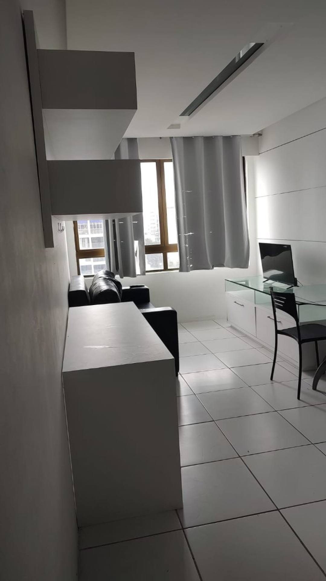 Vendo Flat na Francisco da Cunha,Boa Viagem, 01 quarto, andar alto, Sala, cozinha, Lazer completo