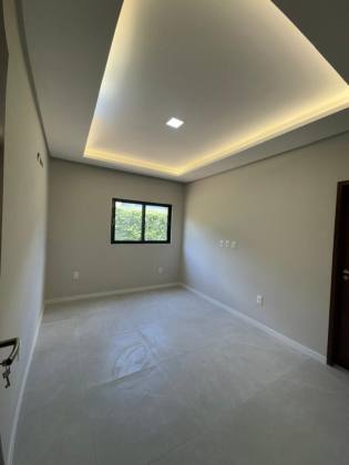 Excelente MANSÃO em Aldeia