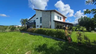 CASA EM ALPHAVILLE PORTEIRA FECHADA
