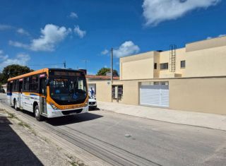 Apartamento Para Venda com 2 quartos no bairro de Pau Amarelo em Paulista - PE