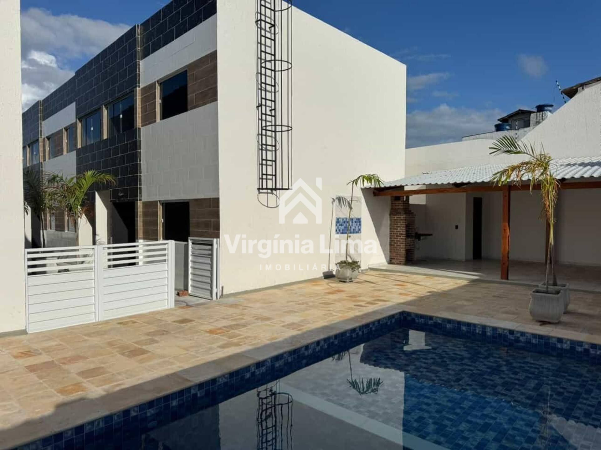 Apartamento Para Venda com 2 quartos e piscina no bairro do Janga em Paulista - PE