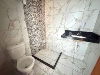 Apartamento Para Venda com 2 quartos sendo 1 suítes no bairro de Pau Amarelo em Paulista - PE