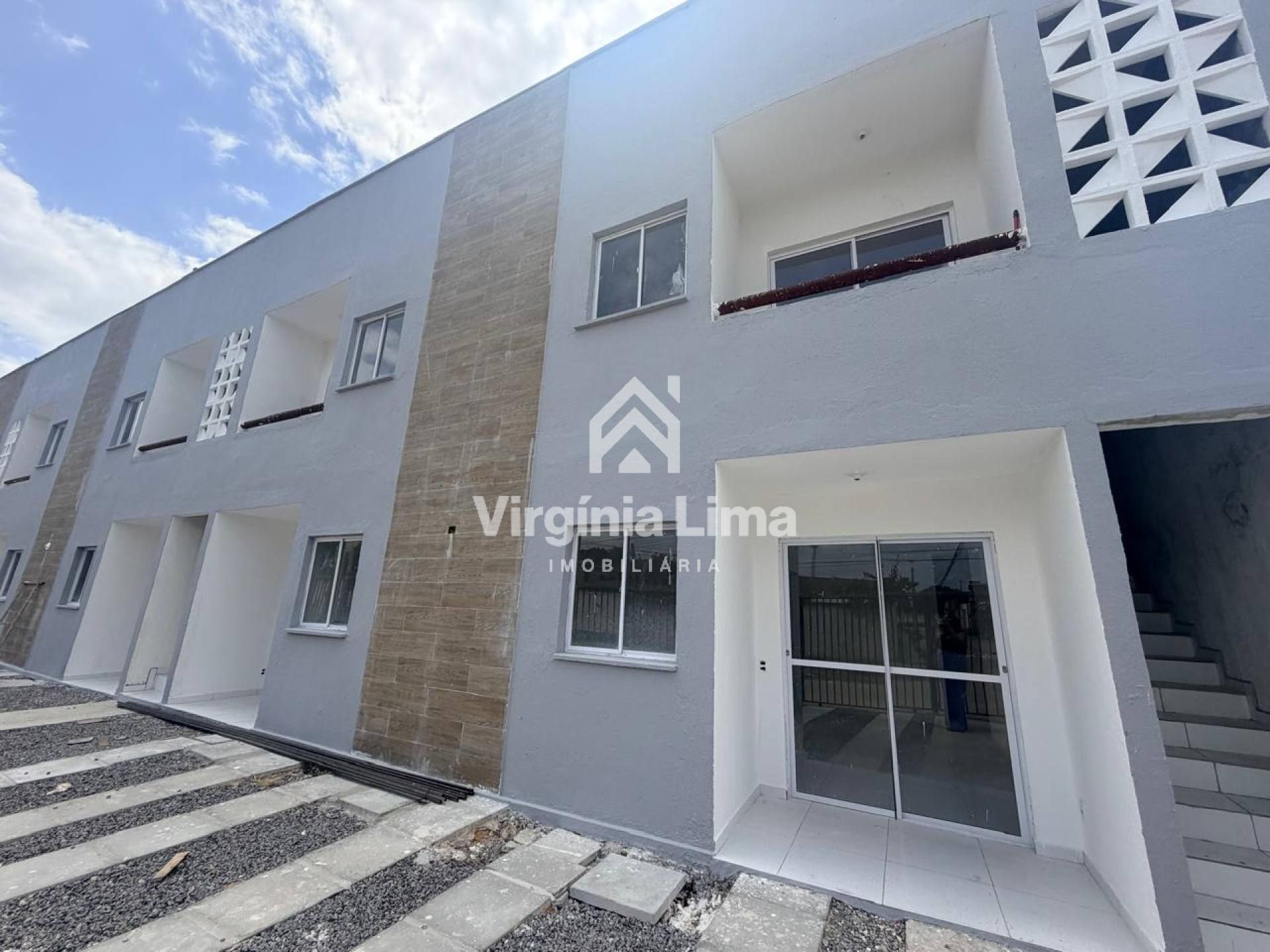 Casa Privê Para Venda com 2 quartos sendo uma suíte no bairro Janga em Paulista