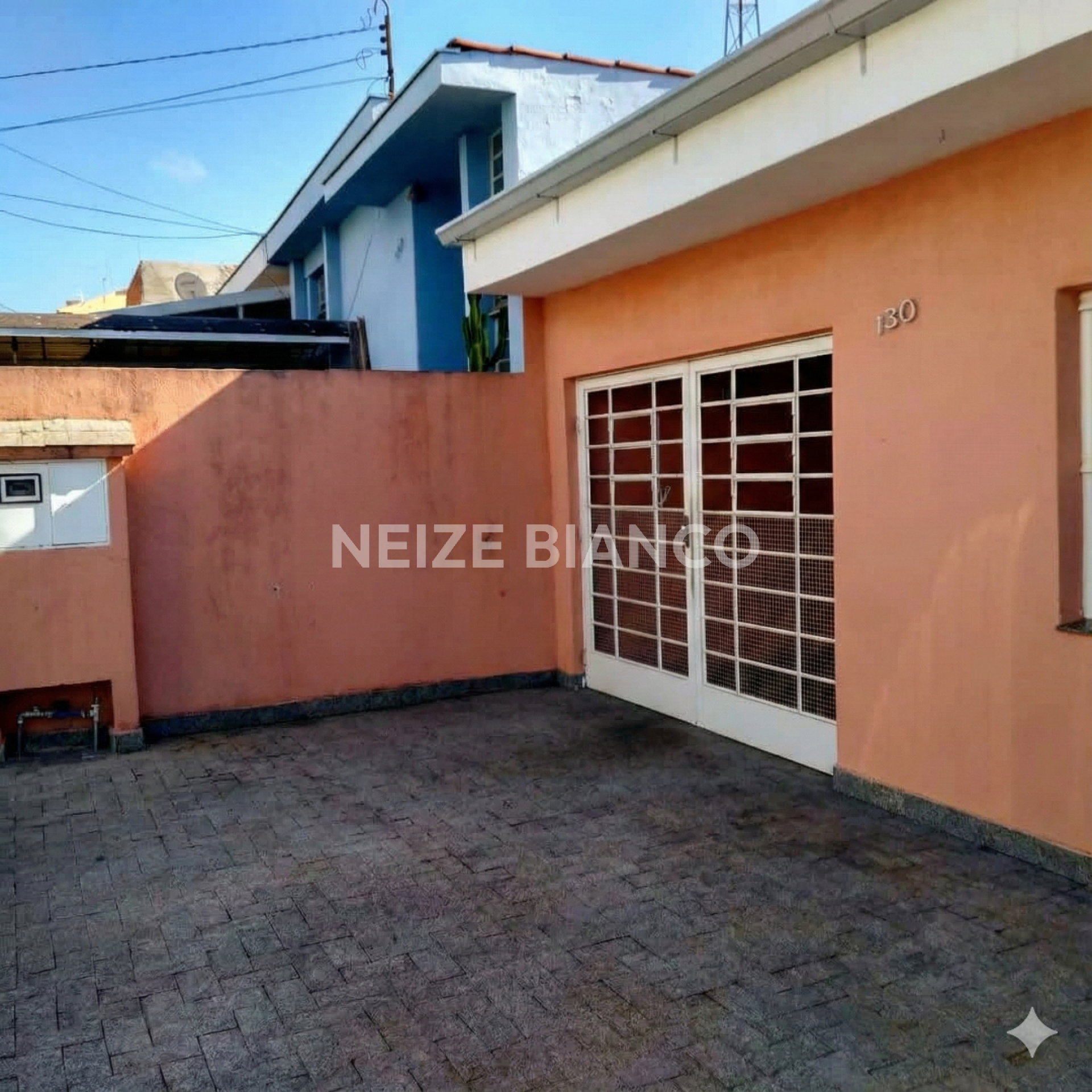 Casa Para Vender com 2 quartos no bairro Vila Carvalho em Sorocaba