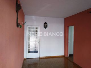 Casa Para Vender com 2 quartos no bairro Vila Carvalho em Sorocaba