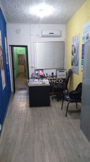 Casa Para Vender com 4 quartos no Centro em Sorocaba