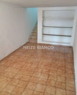 Casa Para Vender com 02 quartos no Centro em Sorocaba