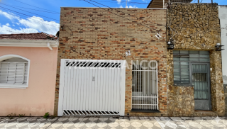 Casa Para Vender com 03 quartos e 01 suíte no Centro em Sorocaba