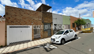 Casa Para Vender com 03 quartos e 01 suíte no Centro em Sorocaba