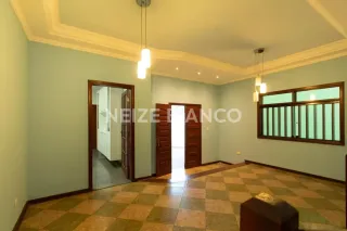 Sobrado Para Alugar com 3 quartos 3 suítes no bairro Jd. Bandeirantes em Sorocaba