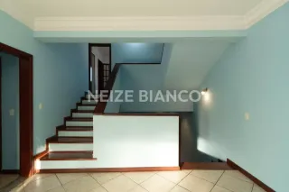 Sobrado Para Alugar com 3 quartos 3 suítes no bairro Jd. Bandeirantes em Sorocaba