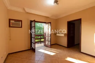 Sobrado Para Alugar com 3 quartos 3 suítes no bairro Jd. Bandeirantes em Sorocaba