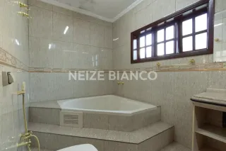 Sobrado Para Alugar com 3 quartos 3 suítes no bairro Jd. Bandeirantes em Sorocaba