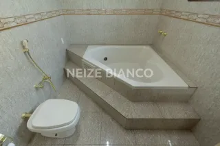 Sobrado Para Alugar com 3 quartos 3 suítes no bairro Jd. Bandeirantes em Sorocaba