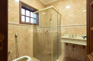 Sobrado Para Alugar com 3 quartos 3 suítes no bairro Jd. Bandeirantes em Sorocaba