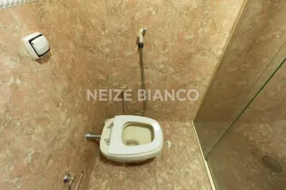 Sobrado Para Alugar com 3 quartos 3 suítes no bairro Jd. Bandeirantes em Sorocaba