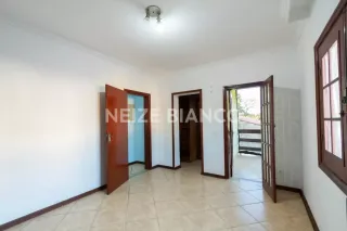 Sobrado Para Alugar com 3 quartos 3 suítes no bairro Jd. Bandeirantes em Sorocaba