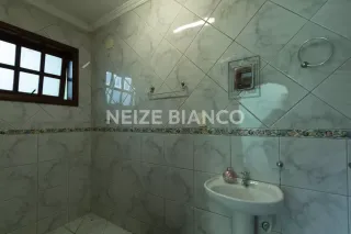 Sobrado Para Alugar com 3 quartos 3 suítes no bairro Jd. Bandeirantes em Sorocaba