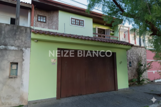 Sobrado Para Alugar com 3 quartos 3 suítes no bairro Jd. Bandeirantes em Sorocaba