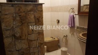 Sobrado Para Vender com 04 quartos e 01 suíte no bairro Jd. Leocadia em Sorocaba