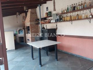 Sobrado Para Vender com 04 quartos e 01 suíte no bairro Jd. Leocadia em Sorocaba