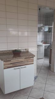 Sobrado Para Vender com 04 quartos e 01 suíte no bairro Jd. Leocadia em Sorocaba