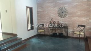 Sobrado Para Vender com 04 quartos e 01 suíte no bairro Jd. Leocadia em Sorocaba