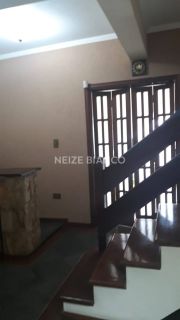 Sobrado Para Vender com 04 quartos e 01 suíte no bairro Jd. Leocadia em Sorocaba