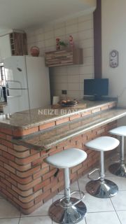 Sobrado Para Vender com 04 quartos e 01 suíte no bairro Jd. Leocadia em Sorocaba