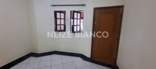 Casa Para Vender com 2 quartos 1 suítes no bairro Jd. Leocadia em Sorocaba