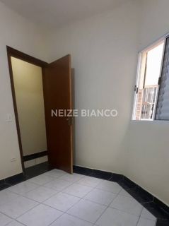 Casa Para Vender com 2 quartos 1 suítes no bairro Jd. Leocadia em Sorocaba