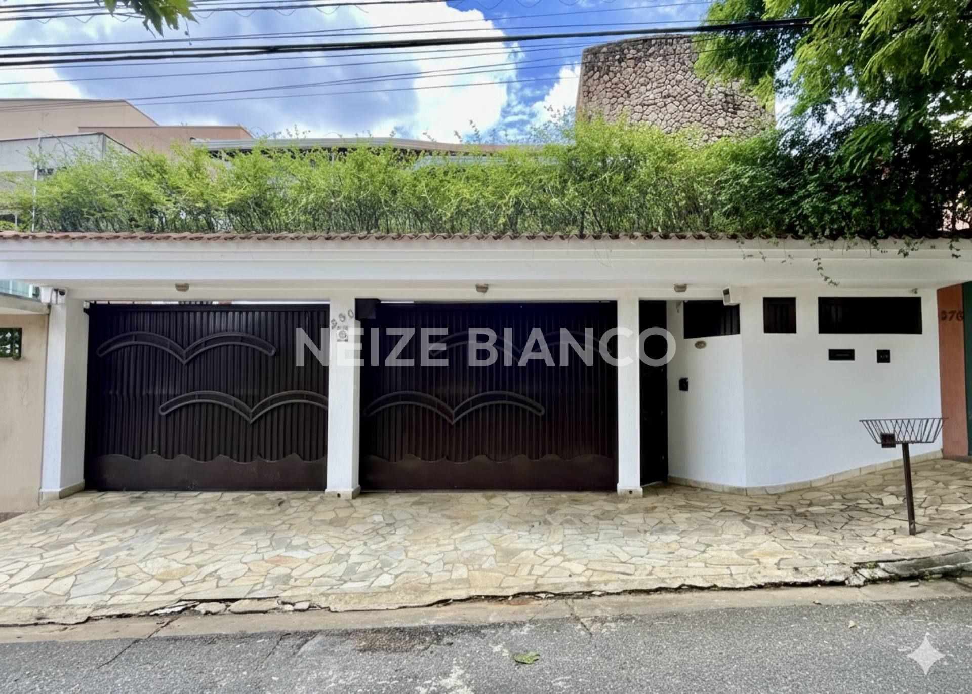 Casa Para Vender com 3 quartos 3 suítes no bairro Jd. Pagliato em Sorocaba