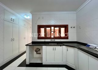 Casa Para Vender com 3 quartos 3 suítes no bairro Jd. Pagliato em Sorocaba