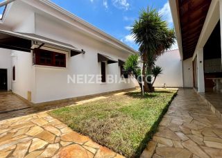 Casa Para Vender com 3 quartos 3 suítes no bairro Jd. Pagliato em Sorocaba