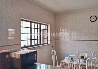 Sobrado Para Vender com 4 quartos 3 suítes no bairro Jd. Pagliato em Sorocaba