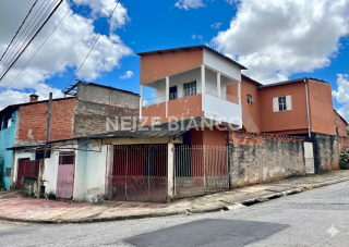 Casa Para Vender com 4 quartos 1 suíte no bairro Vl. Helena em Sorocaba
